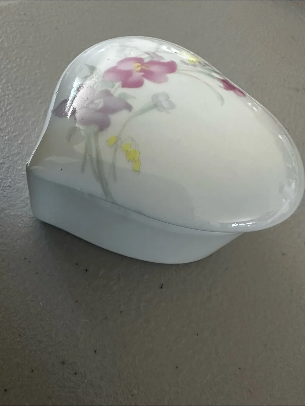 Vintage Heart-shaped Ceramic Floral Design Jewelry Trinket Box Romantic